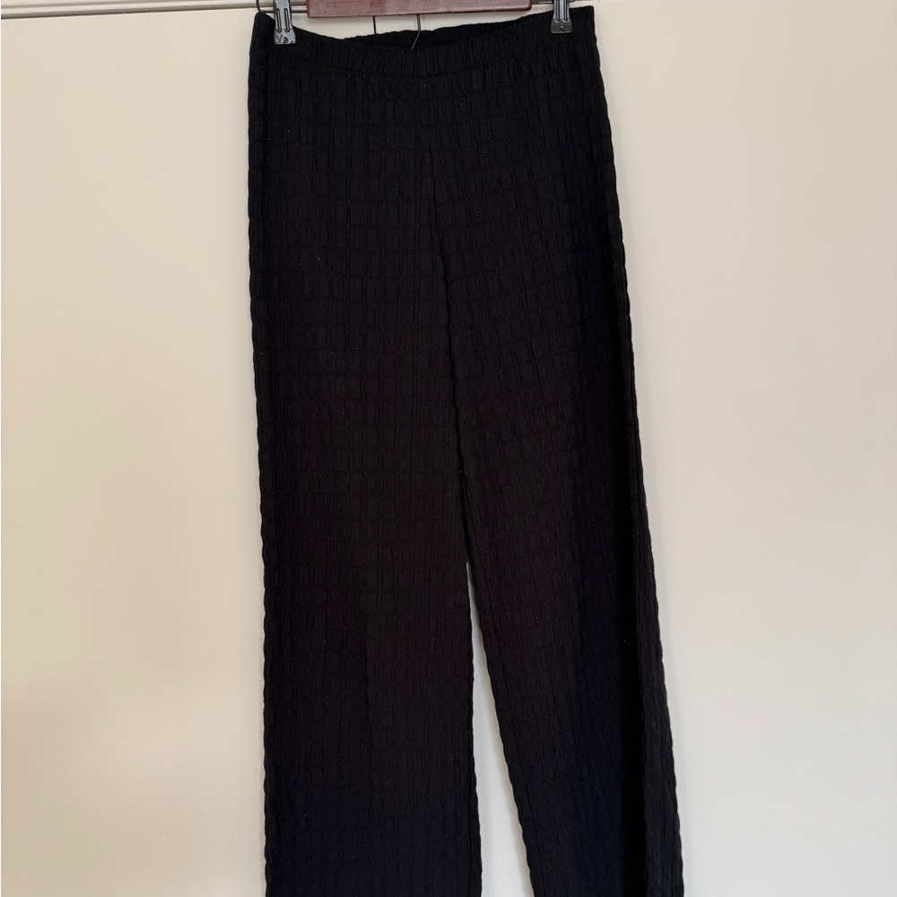 Francesca's Collections Black Crinkle Texture Smocked Wide Leg Pants Small